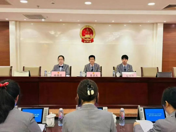  上海虹口區(qū)：中學(xué)生沉浸式體驗(yàn)全過程人民民主