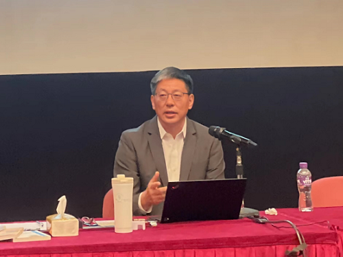  張勇副主任為香港勵進(jìn)教育中心“鞏固法治”教師培訓(xùn)課程作專題講座