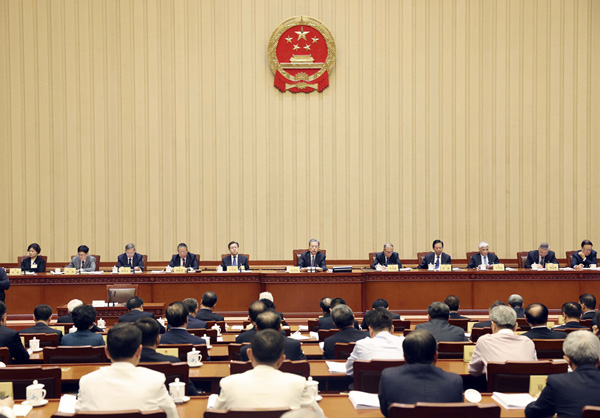  趙樂際主持十四屆全國人大常委會第六次會議閉幕會并講話