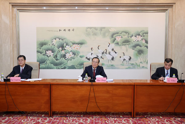  全國(guó)人大外事委員會(huì)與白俄羅斯上下兩院國(guó)際事務(wù)委員會(huì)舉行視頻會(huì)議