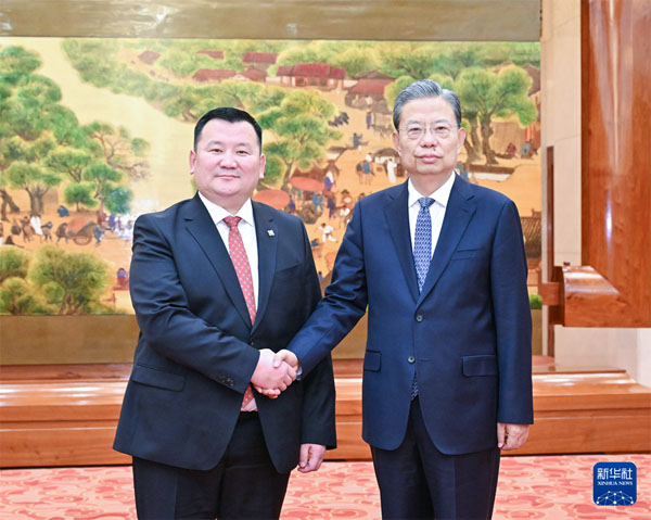  趙樂(lè)際會(huì)見(jiàn)蒙古國(guó)家大呼拉爾副主席蒙赫巴特爾