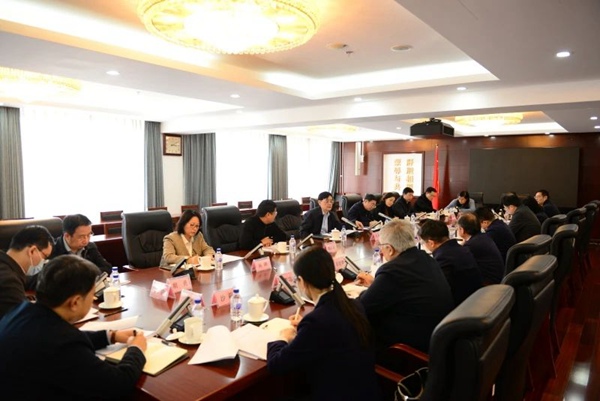  何維會(huì)見財(cái)政部黨組成員、副部長廖岷一行